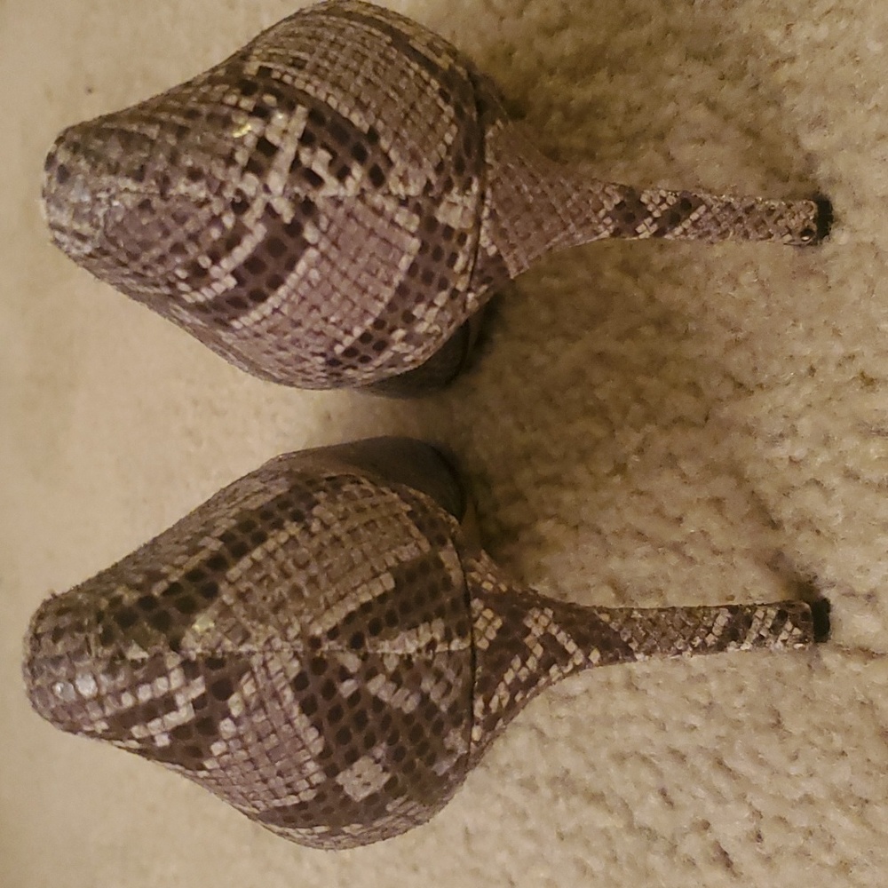 Snake Print Heels - Picture 3 of 4